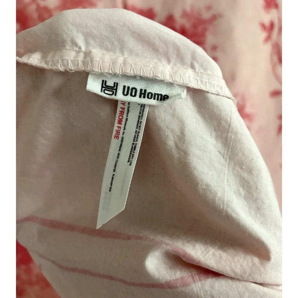 Urban Outfitters UO Home Cotton Pink Goose Toile Breezy Duvet Cover Twin/Twin XL